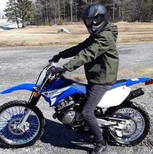 Meet your Posher, Simon